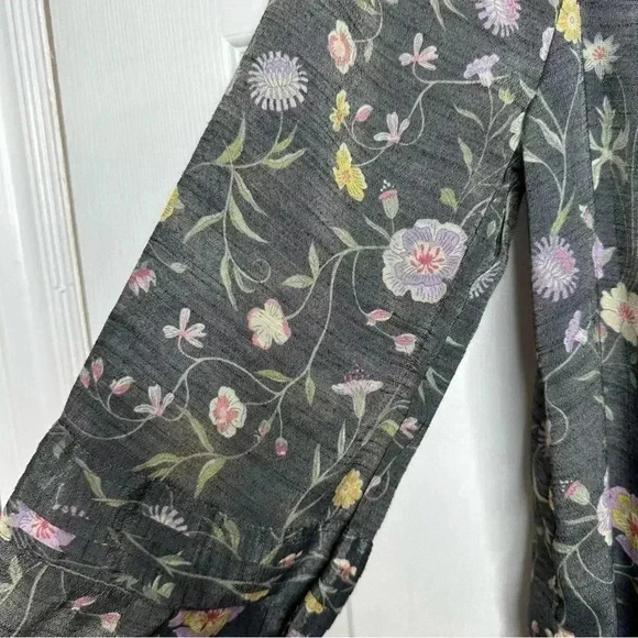LC Lauren Conrad Blouse Greyish  Black Floral Square Neck Flowy Size Small - Picture 9 of 16
